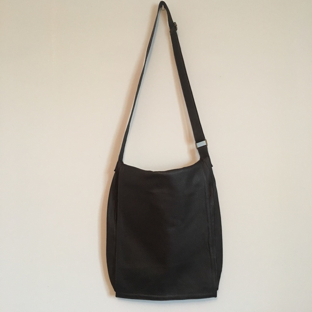 🌟 SALE 🌟 100% Italian Leather messenger bag